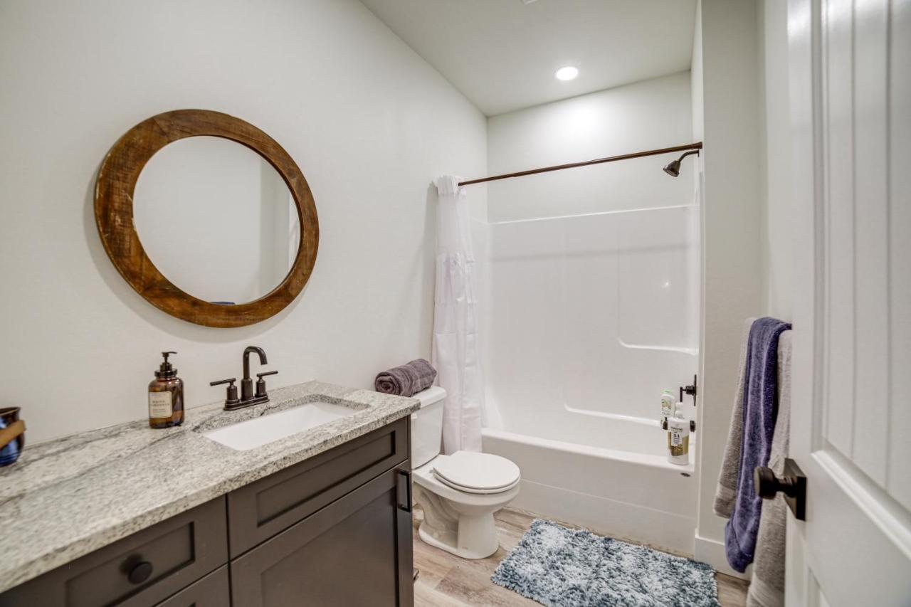 Teton Valley Getaway With Private Deck And Hot Tub! Ashton Exteriör bild