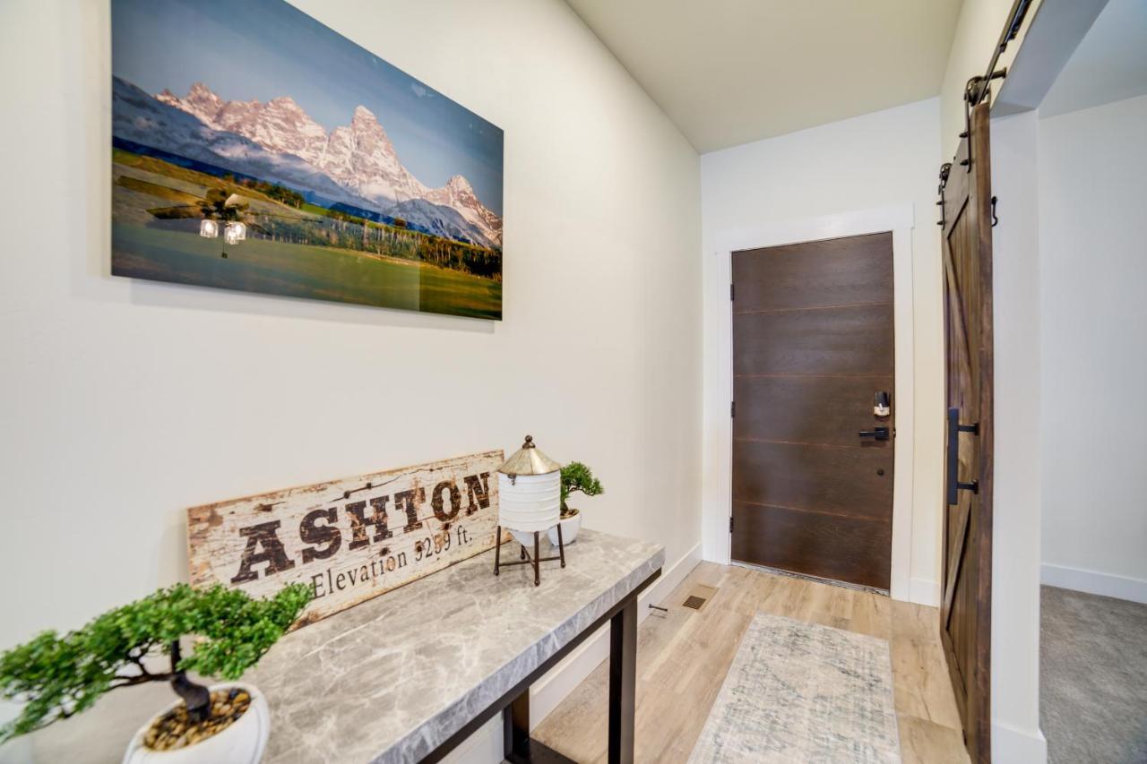Teton Valley Getaway With Private Deck And Hot Tub! Ashton Exteriör bild
